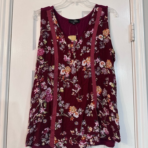 Suzanne Betro Burgundy Floral Sleeveless Blouse - Picture 1 of 5